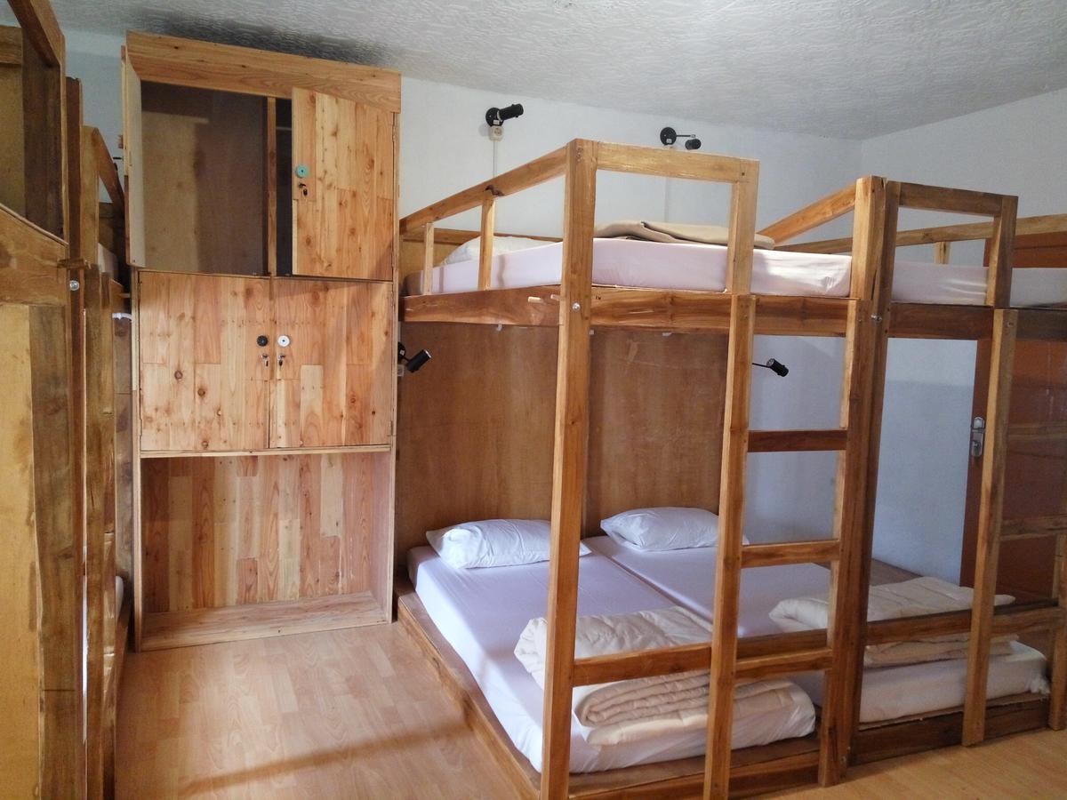 Tani Jiwo Hostel Diyeng Eksteriør billede