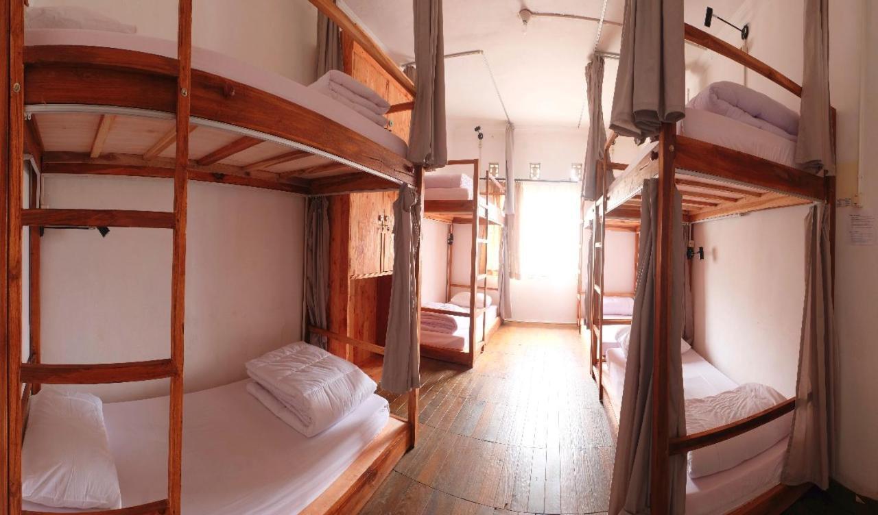 Tani Jiwo Hostel Diyeng Eksteriør billede